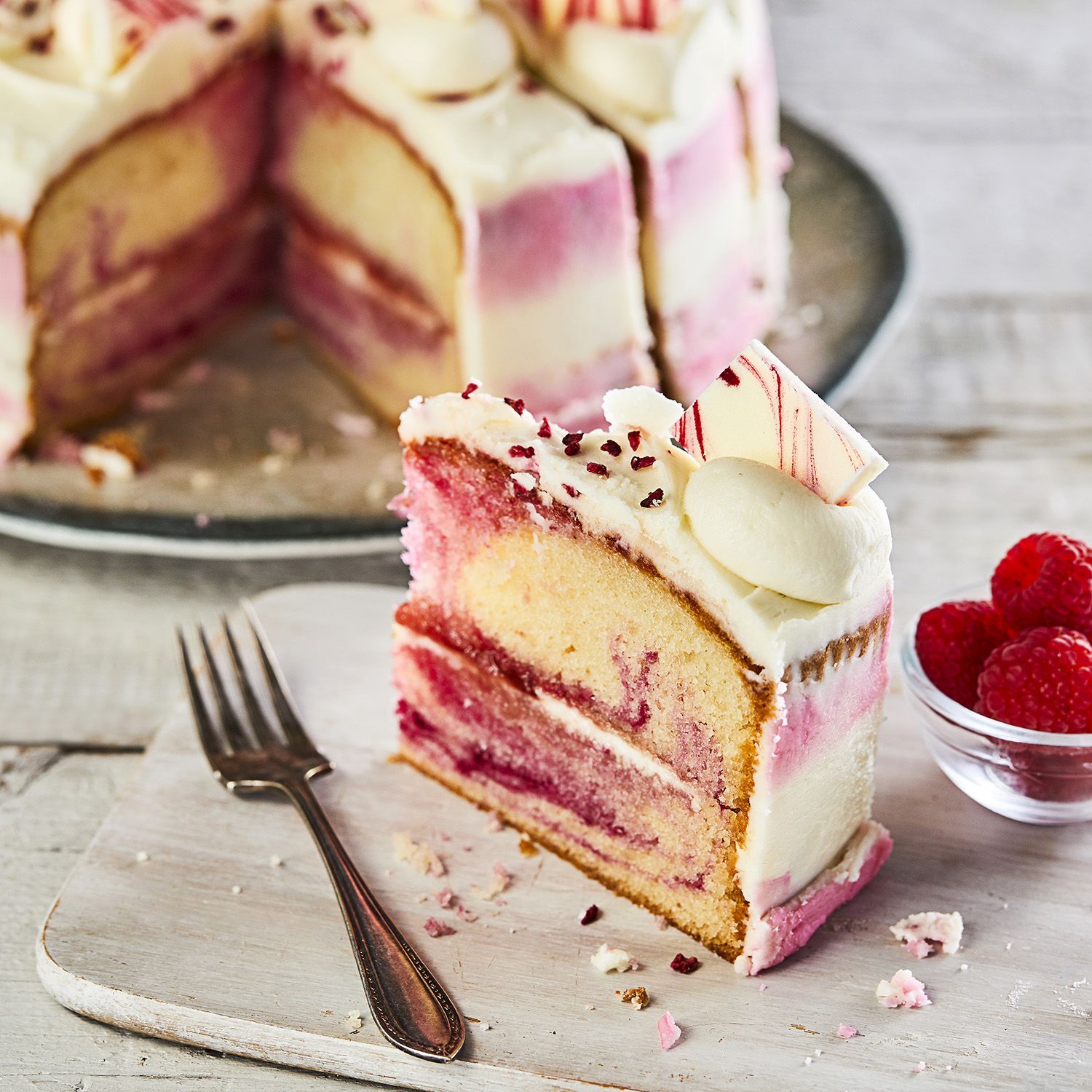 Chefs’ Selections Raspberry Ripple Cake (1 x 16p/ptn)